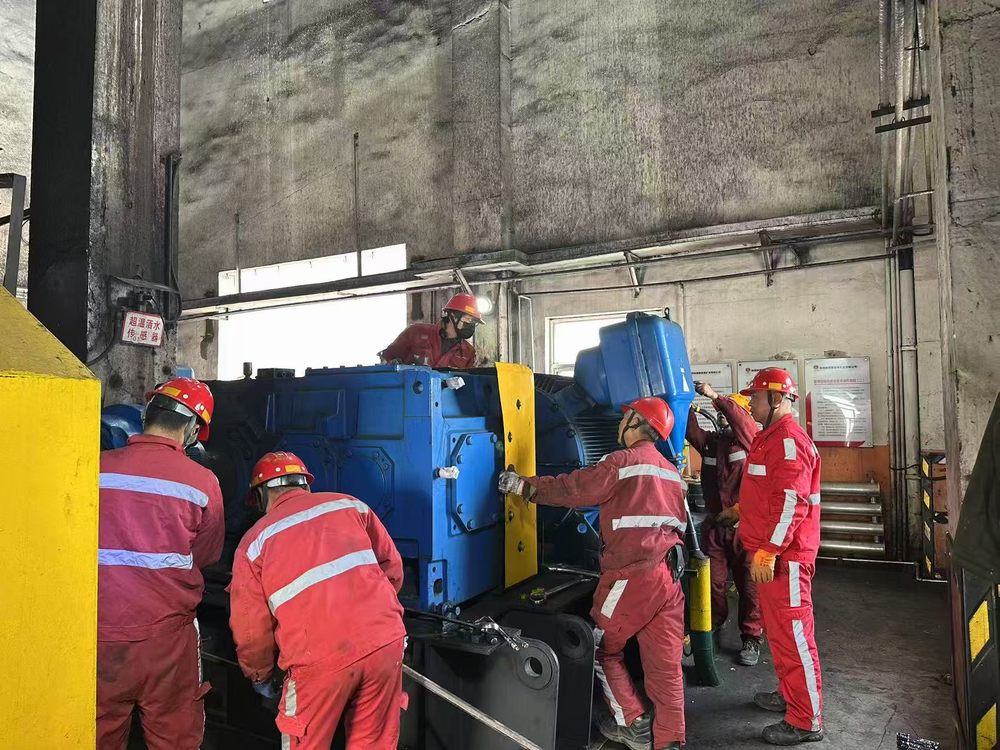 陜煤建設(shè)機(jī)電安裝公司曹家灘項(xiàng)目部高效完成檢修任務(wù)，筑牢安全生產(chǎn)防線