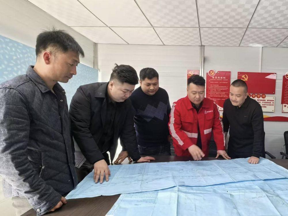 陜煤建設(shè)機電安裝公司關(guān)中黨支部：黨員先鋒打頭陣 四季度攻堅顯擔(dān)當(dāng)