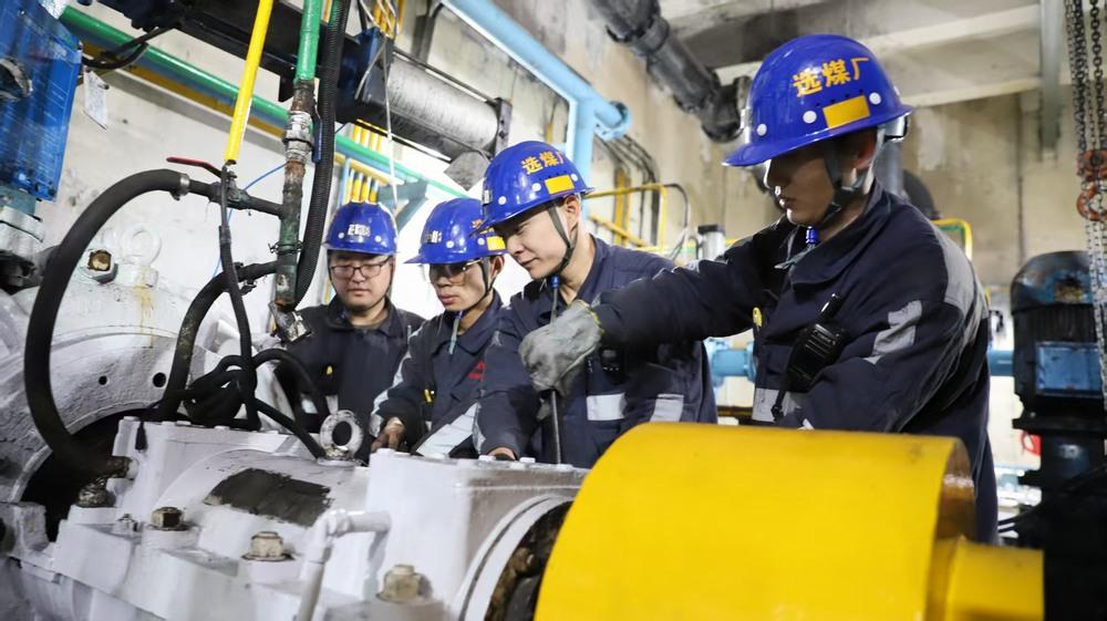 陜煤建設(shè)洗選煤運(yùn)營(yíng)公司：以“權(quán)益”之心筑牢安全防線