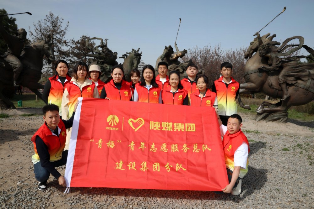 “鋒”華正茂，“路”遇美好