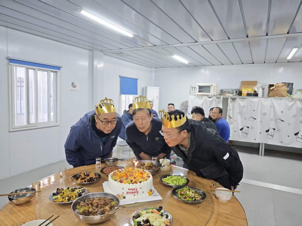 陜煤建設(shè)韓城分公司土建四項(xiàng)目部：春風(fēng)化雨潤(rùn)心田 真情服務(wù)暖人心