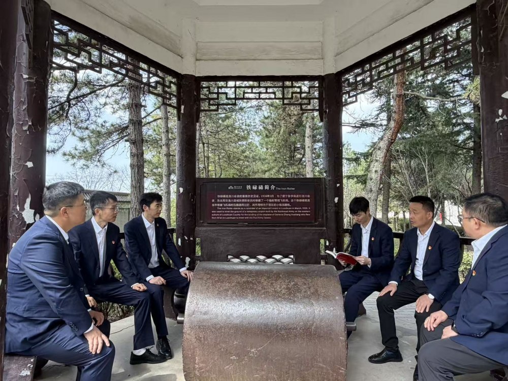 陜煤建設(shè)銅煤公司各基層黨支部開(kāi)展清明節(jié)主題黨日活動(dòng)