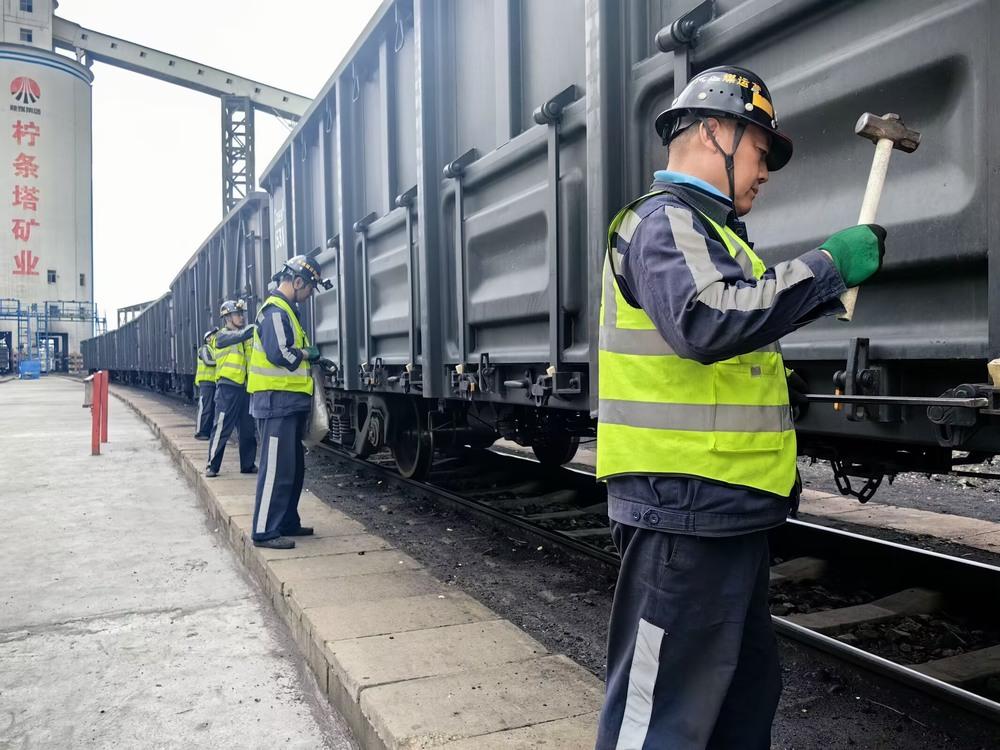 陜煤建設(shè)洗選煤運(yùn)營(yíng)公司檸條塔運(yùn)營(yíng)項(xiàng)目部：春日奮戰(zhàn)守一線  實(shí)干保產(chǎn)顯擔(dān)當(dāng)