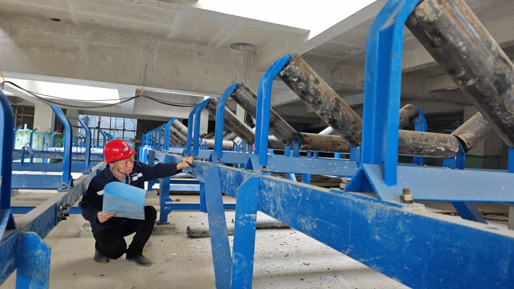 陜煤建設(shè)渭南分公司第三安裝項(xiàng)目部實(shí)干攻堅(jiān)全力沖刺四月施工目標(biāo)